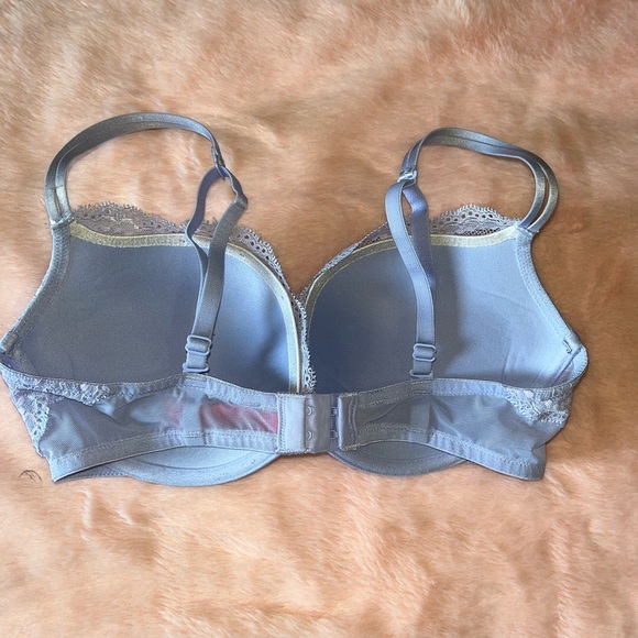 2 for $40 Victoria's Secret Lace Bra - Picture 2 of 10